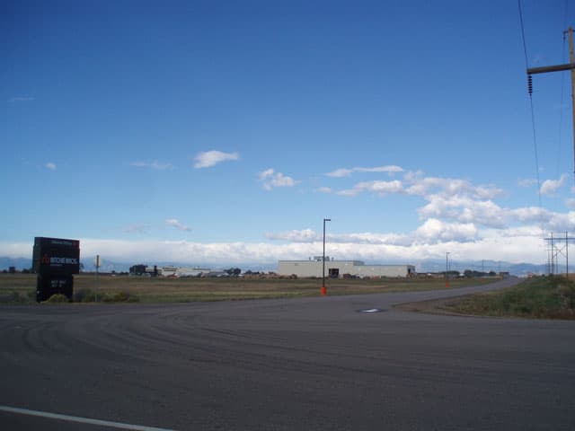 Denver, CO: Equipment Delivery and Pick Up - Loading Area Information - Truck Entrance 2