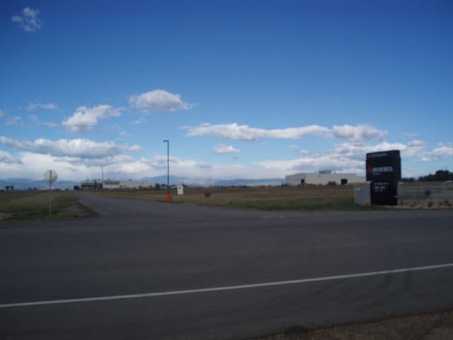 Denver, CO: Equipment Delivery and Pick Up - Loading Area Information - Entrance Signs 1